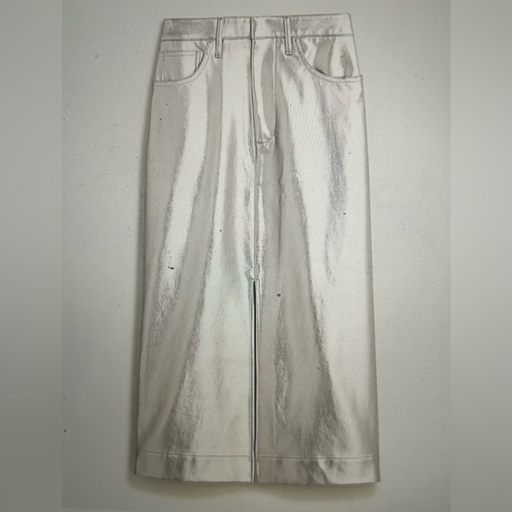 Long skirt in metallic faux leather